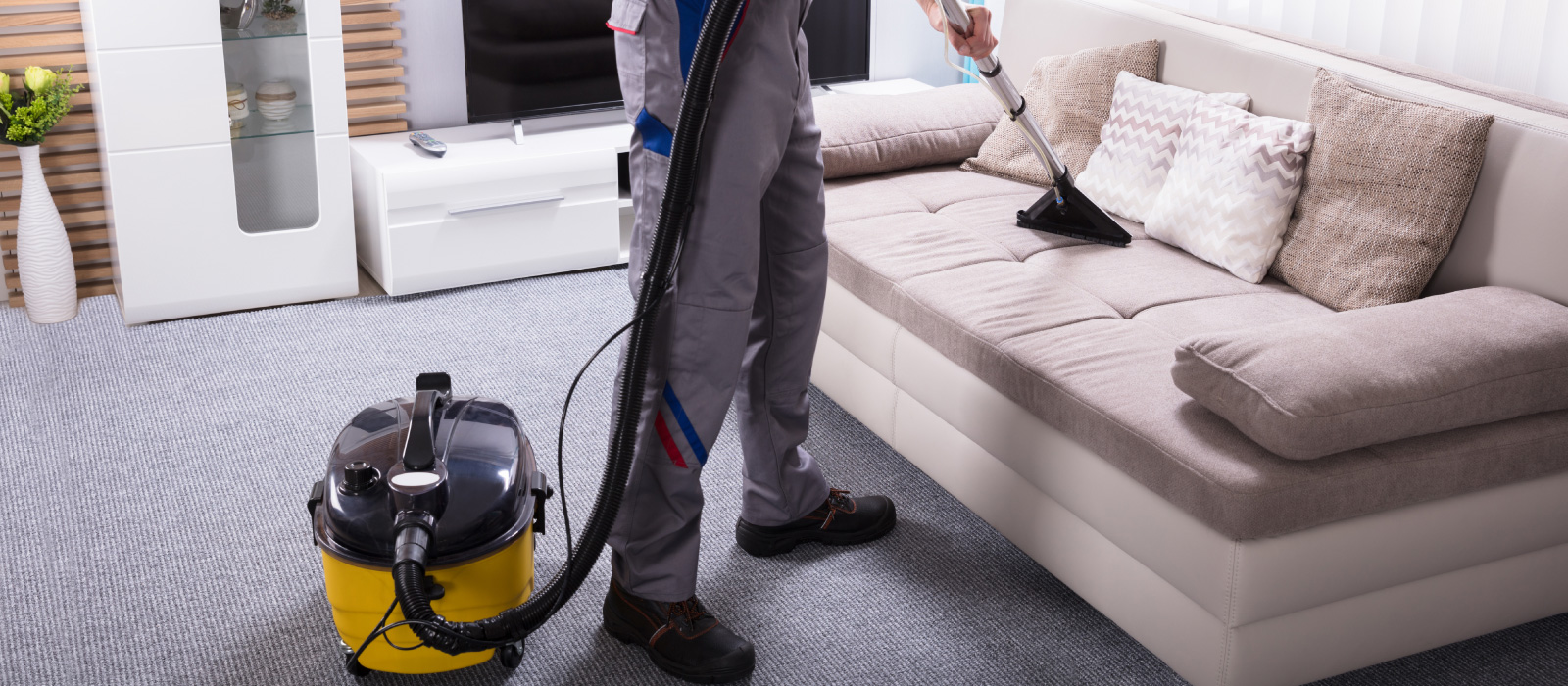 We Are Your Key To <br><span class="h4 alt-font">A Clean Property</span>