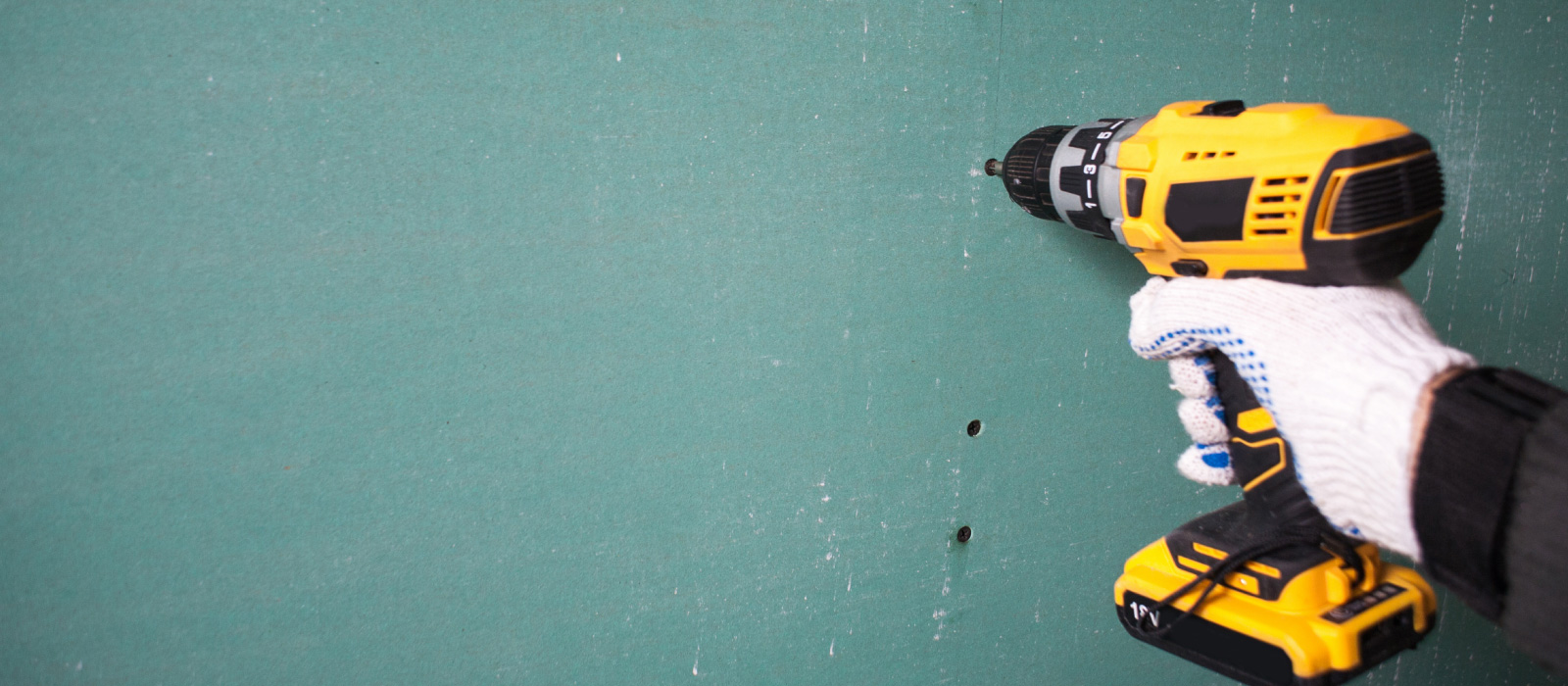 <span class="h4 alt-font">First Class Services…</span><br>Every Time!